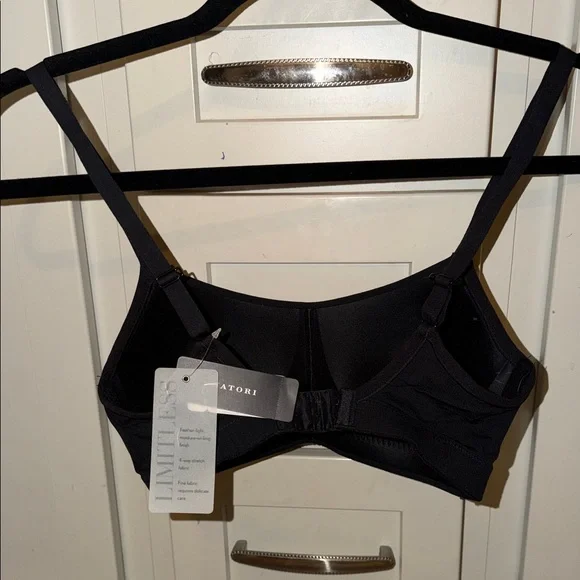 Natori Elegant Black Bra - Picture 3 of 5